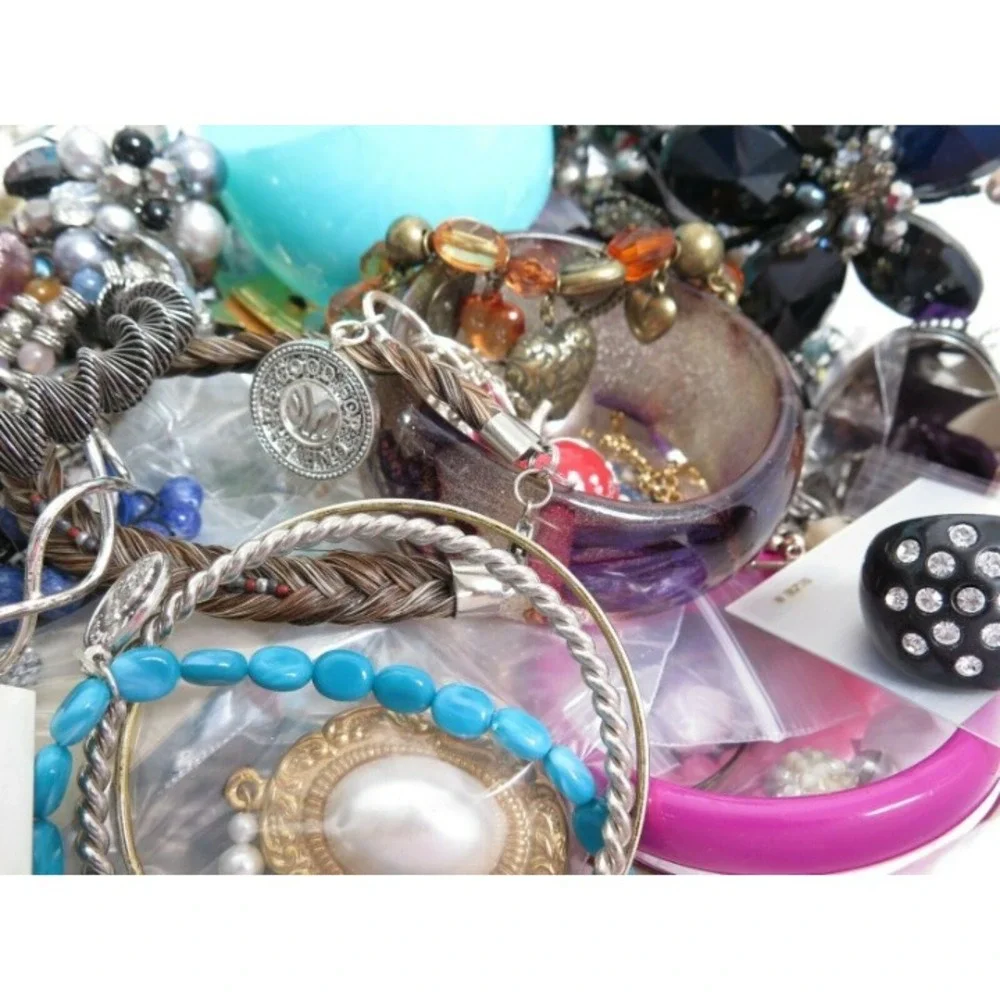 Huge 151 pc Jewelry Lot‎ 7 Pounds lbs Mixed Necklace Bracelets Pins Earrings